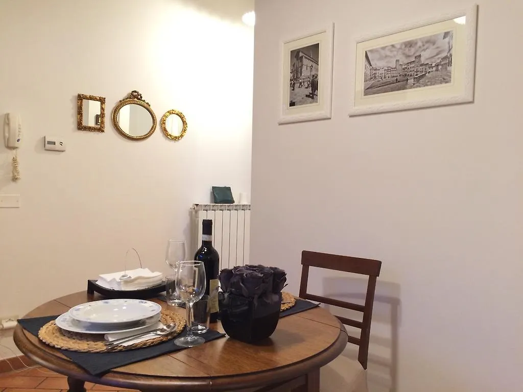 Mecenate 69 Suite Arezzo 0*,